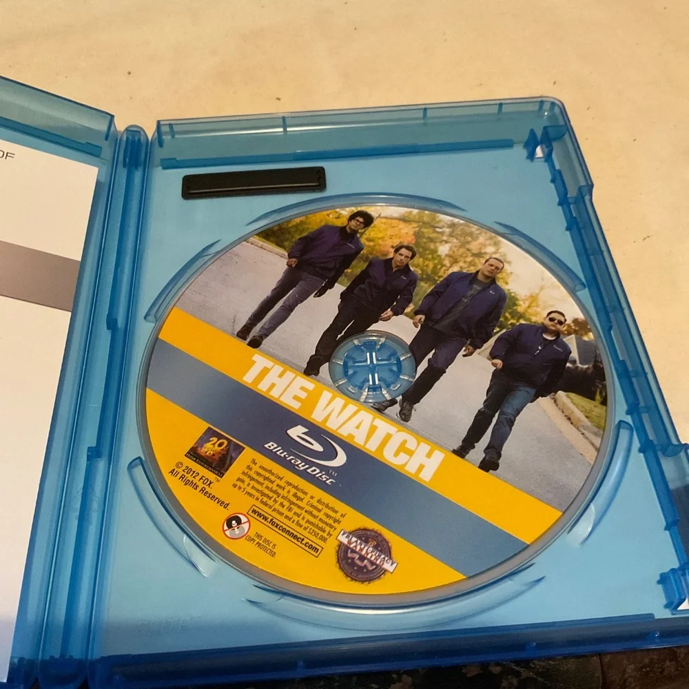 Blu-ray DVD - The Watch. V36